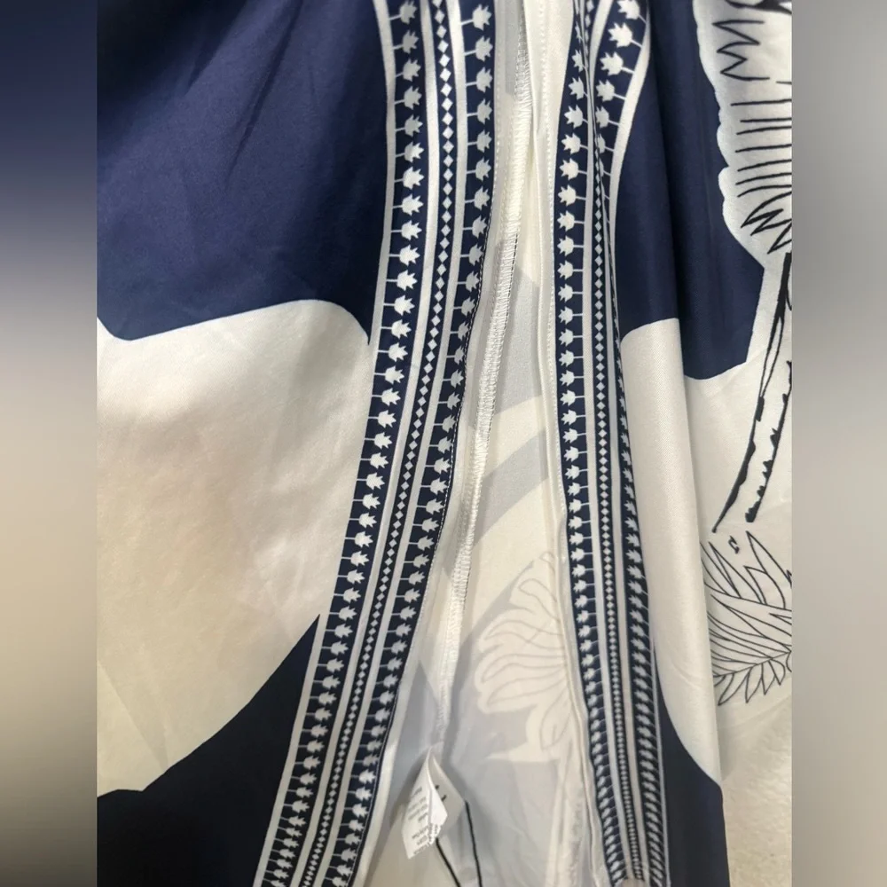 Commense Printed Deep V-Neck Midi Dress - Picture 7 of 8